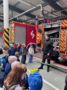 f5a33942-4d2f-430e-90bd-1c6fb555b671